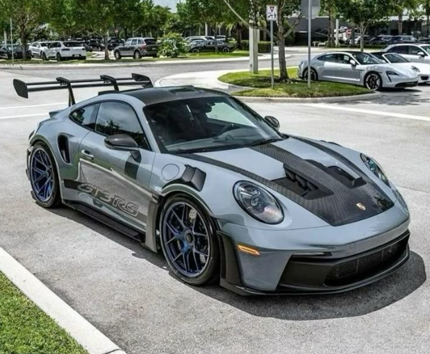 The Ultimate Track Weapon: Exploring the Porsche 911 GT3 RS